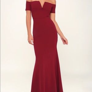 NWT Lulus Off-the-Shoulder Maxi Dress
